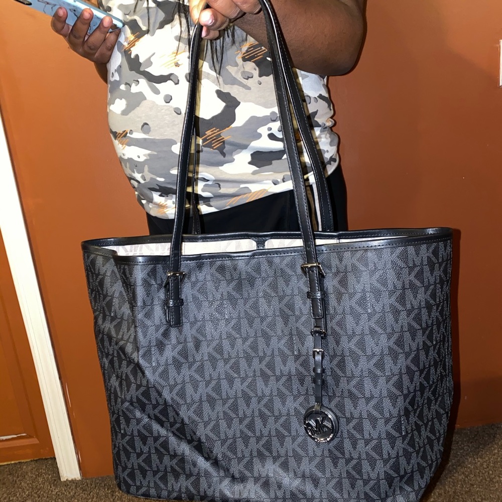 Michael Kors Jet Set Tote